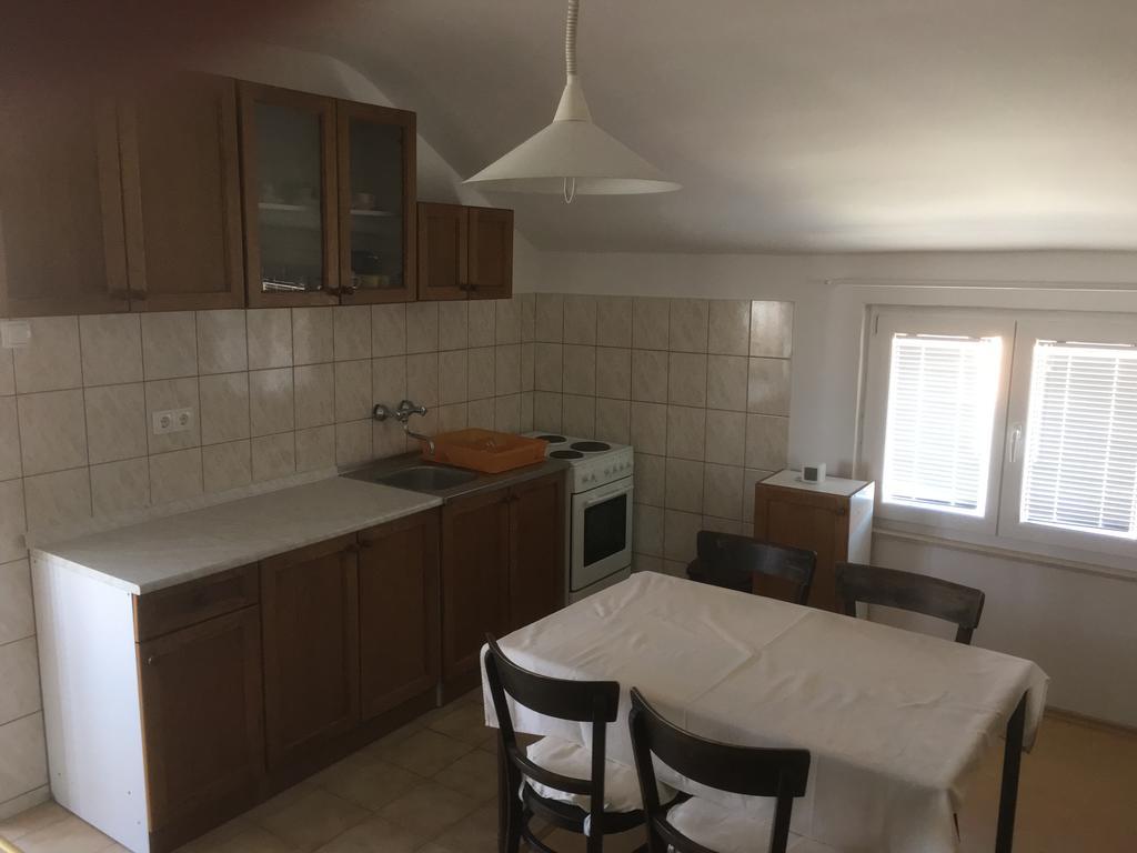 Apartment Delic Pirovac Kültér fotó